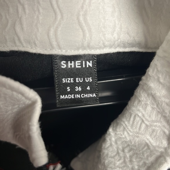 SHEIN EZwear Letter Graphic Two Tone Zip Up Crop Jacket - Small - Picture 9 of 11